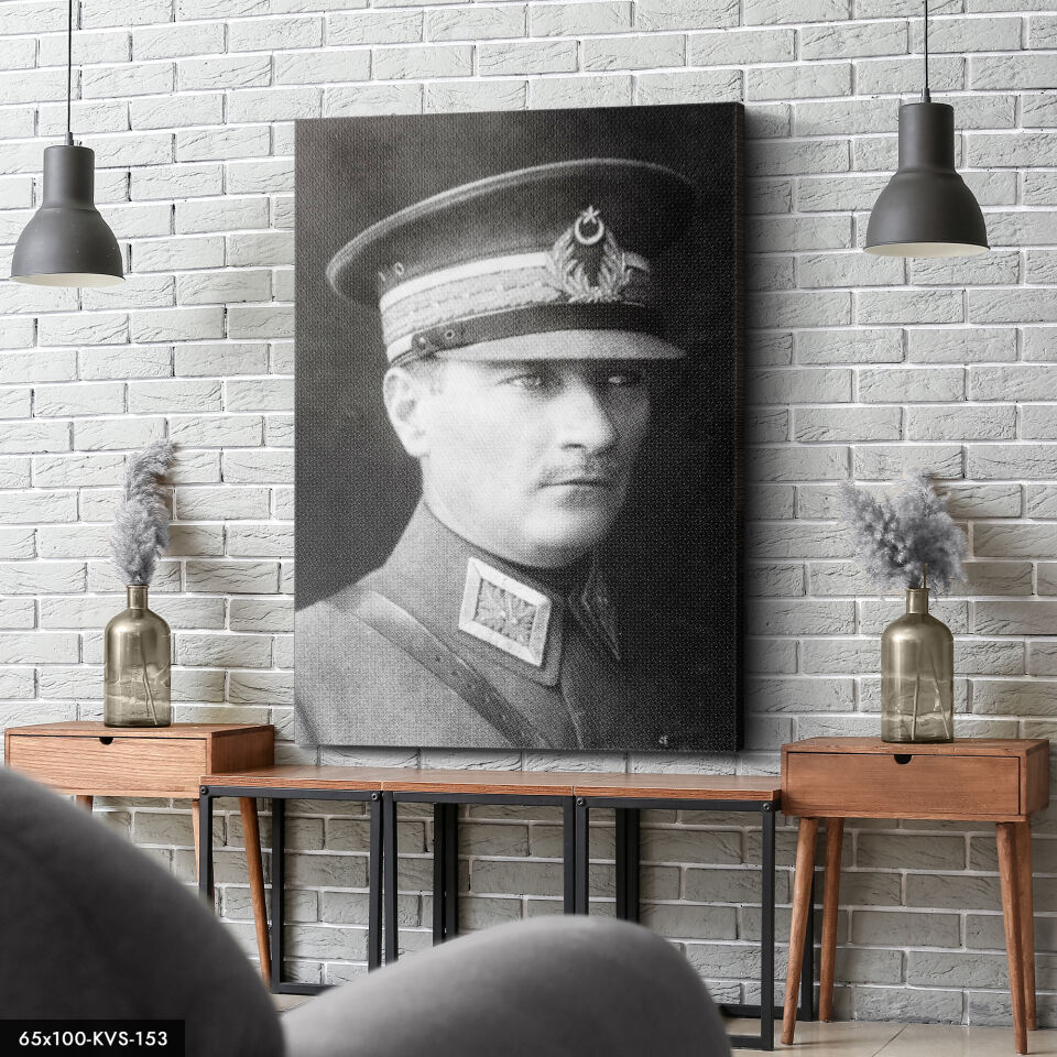 Siyah Mustafa Kemal Atatürk Kanvas Tablo 40 x 30 CM - Çok Renkli